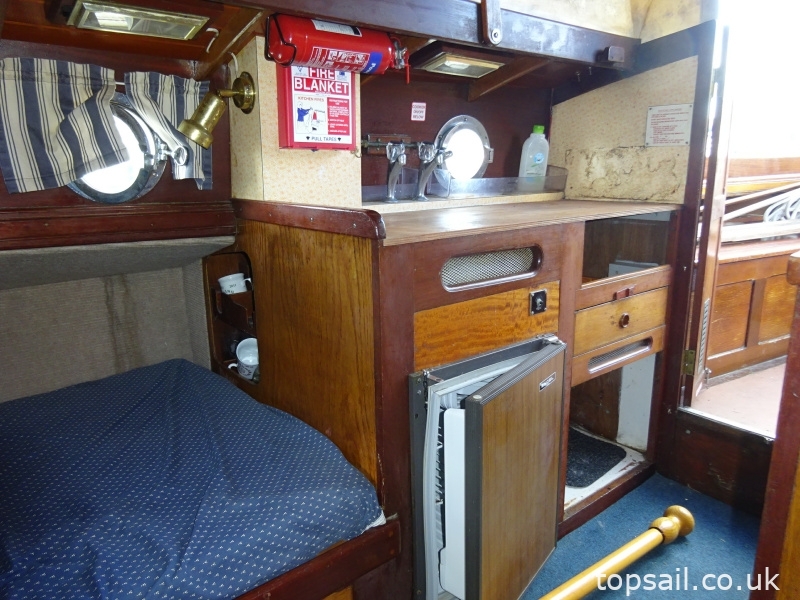 1985 Elanco 28 / Landamore 28 Broads Yacht (GRP Hull)