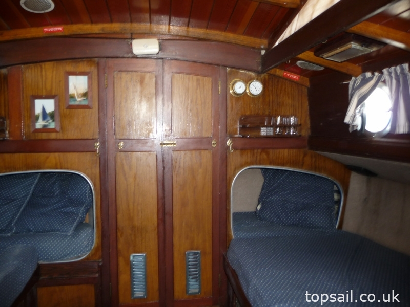 1985 Elanco 28 / Landamore 28 Broads Yacht (GRP Hull)
