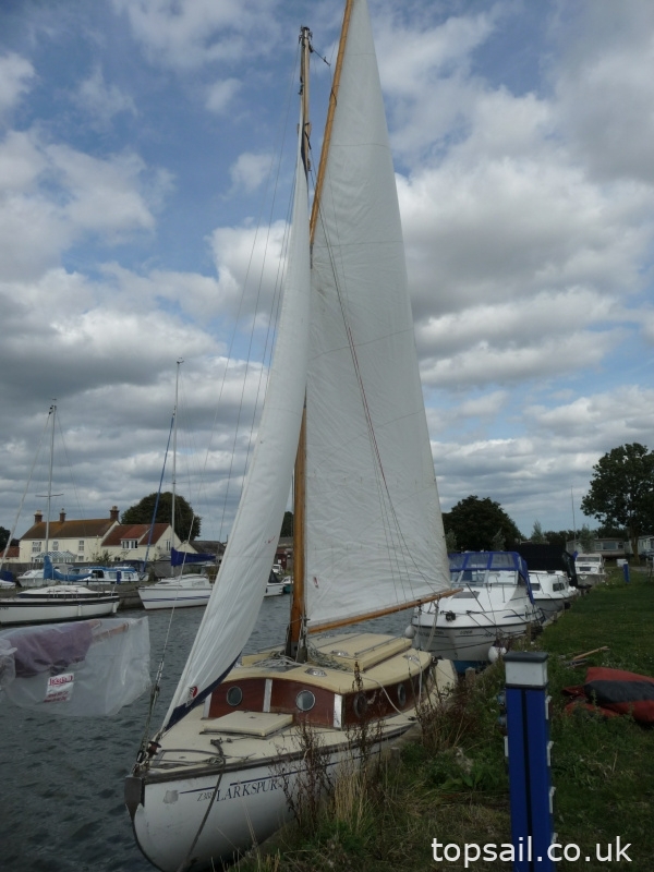 1985 Elanco 28 / Landamore 28 Broads Yacht (GRP Hull)