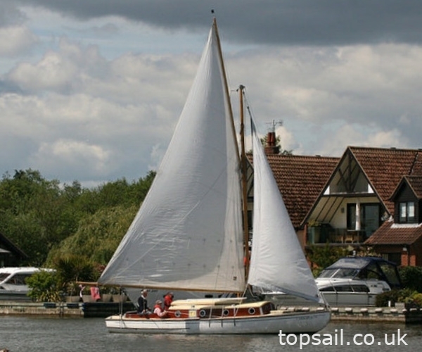 1985 Elanco 28 / Landamore 28 Broads Yacht (GRP Hull)