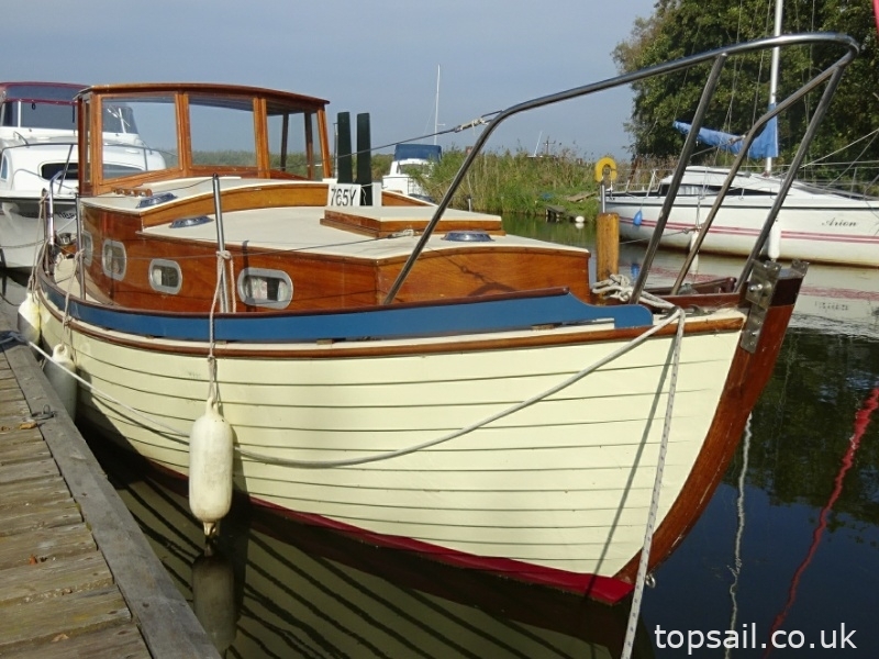 1990 Finesse 24 Motor Cruiser