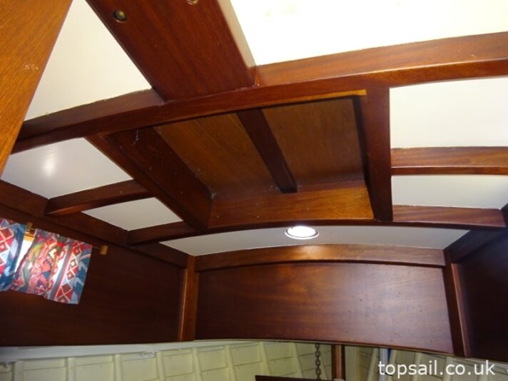1990 Finesse 24 Motor Cruiser