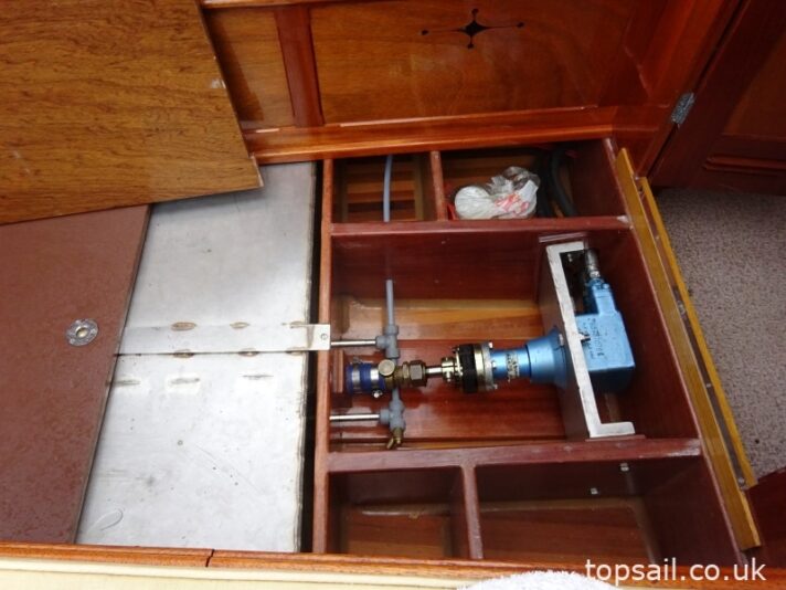 2010 Broads River Cruiser Class Yacht "White Swan"
