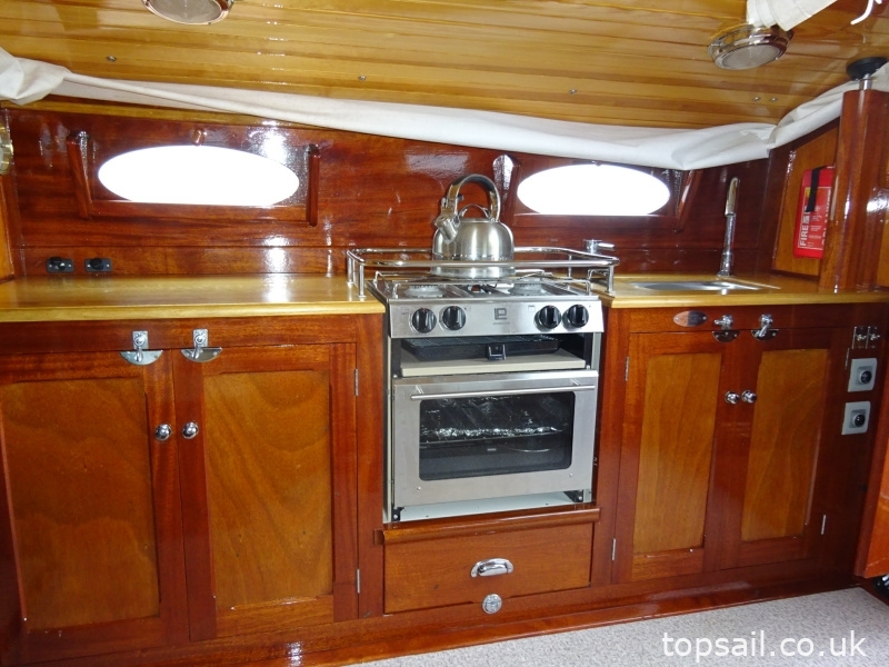 2010 Broads River Cruiser Class Yacht "White Swan"