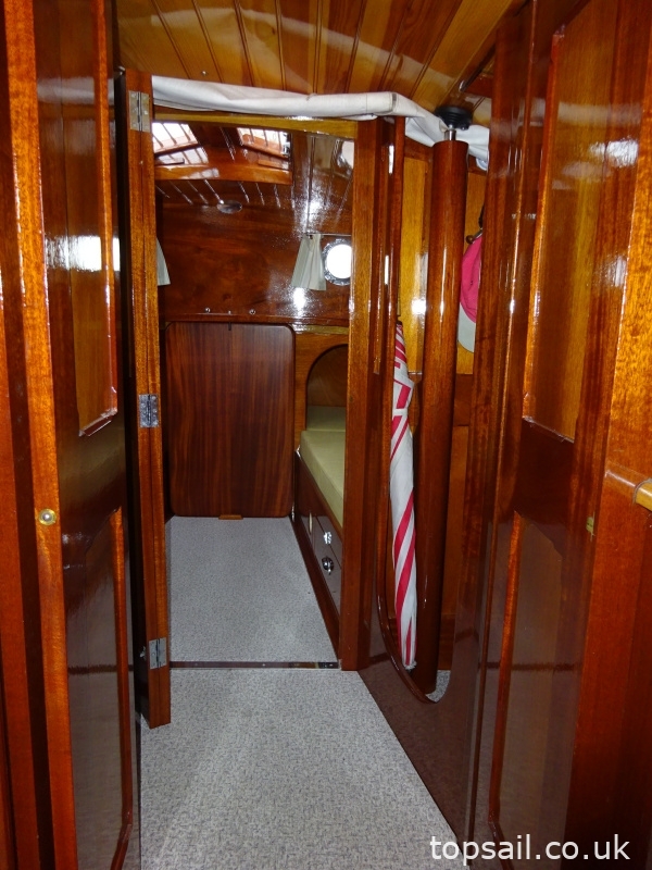 2010 Broads River Cruiser Class Yacht "White Swan"
