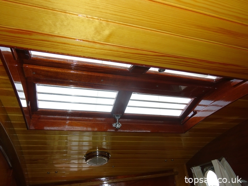 2010 Broads River Cruiser Class Yacht "White Swan"
