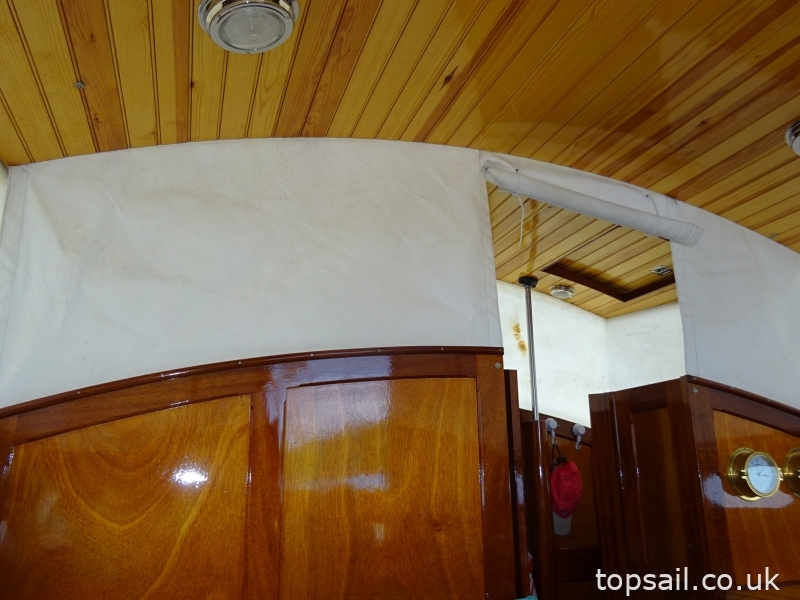 2010 Broads River Cruiser Class Yacht "White Swan"