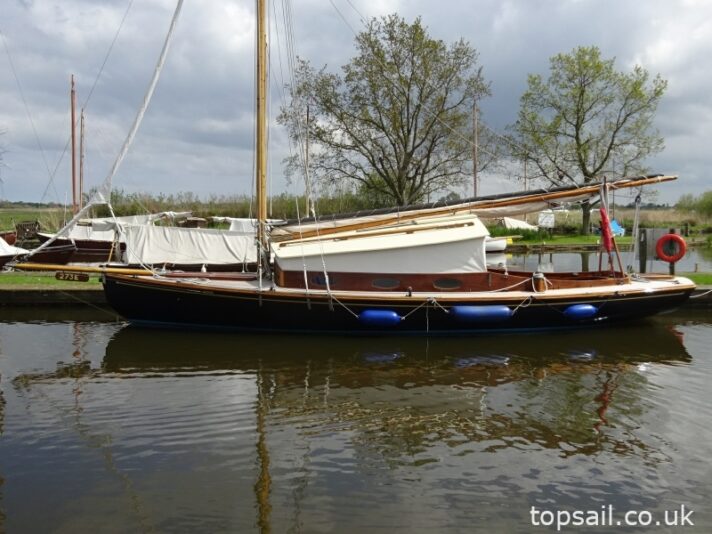 1998 Native 31 River Cruiser Class Yacht