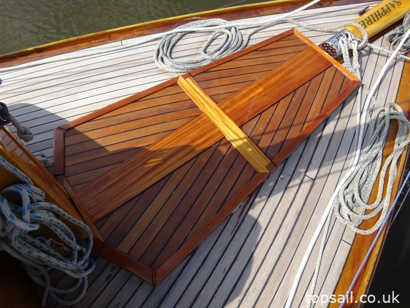 1998 Native 31 River Cruiser Class Yacht