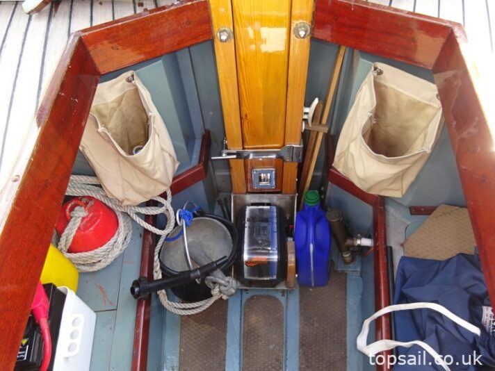 1998 Native 31 River Cruiser Class Yacht
