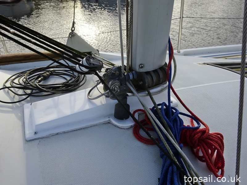1989 Pegasus 800 (Wing Keel, Separate Heads Compartment!)