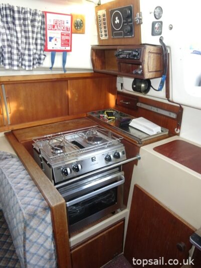 1989 Pegasus 800 (Wing Keel, Separate Heads Compartment!)