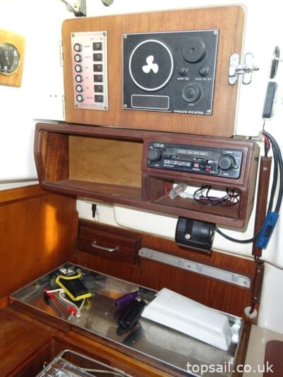 1989 Pegasus 800 (Wing Keel, Separate Heads Compartment!)