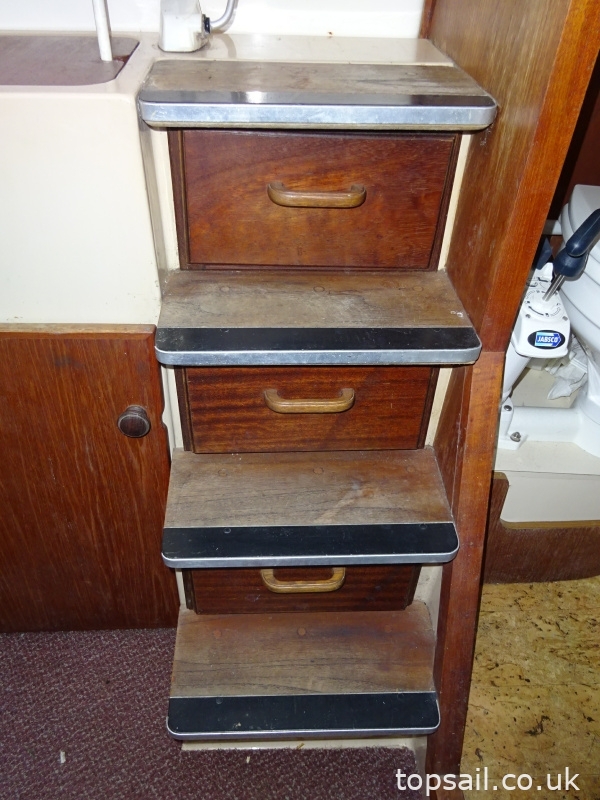 1989 Pegasus 800 (Wing Keel, Separate Heads Compartment!)