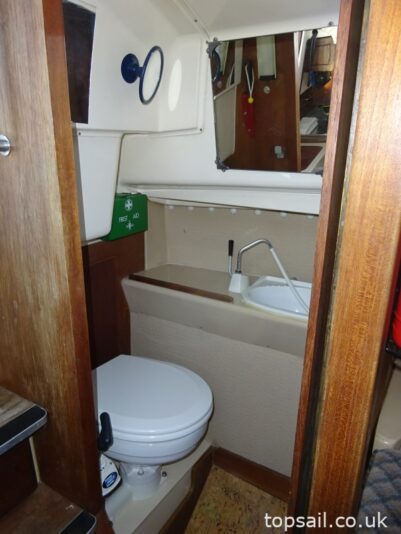 1989 Pegasus 800 (Wing Keel, Separate Heads Compartment!)
