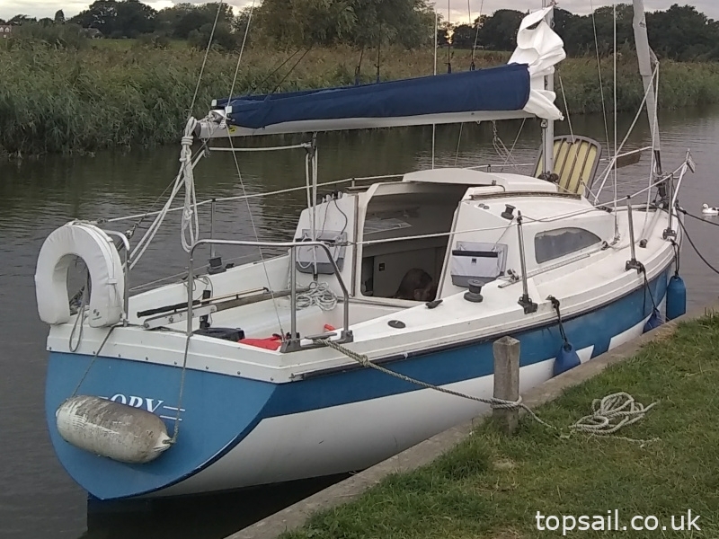 1984 Pegasus 700 (Shallow Fin Keel)