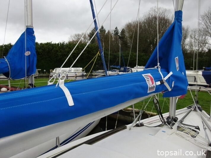 1987 Pegasus 700 (Shallow Fin Keel)