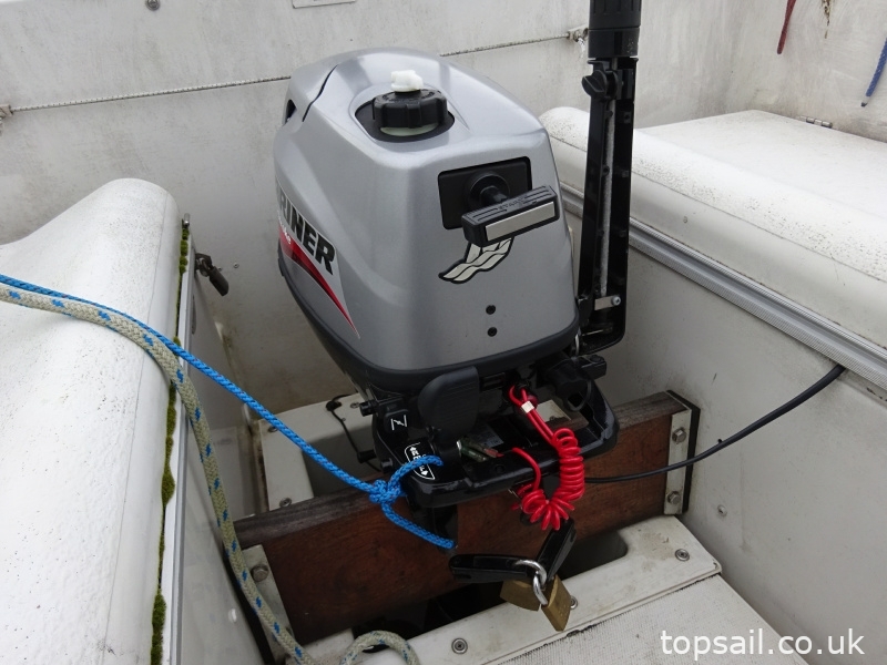 1987 Pegasus 700 (Shallow Fin Keel)