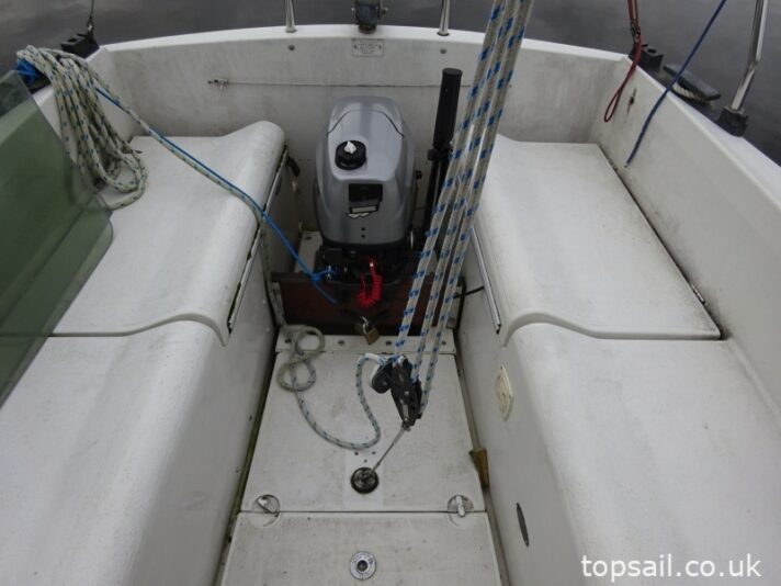 1987 Pegasus 700 (Shallow Fin Keel)