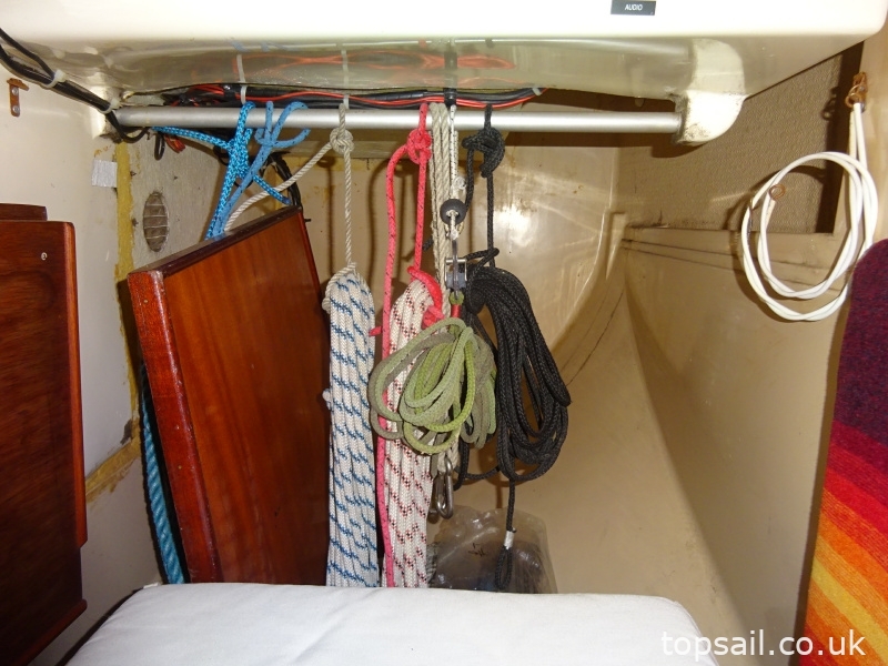 1987 Pegasus 700 (Shallow Fin Keel)
