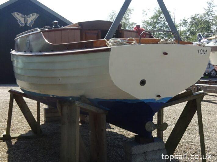 1955 Dauntless 18 Sailing Cruiser