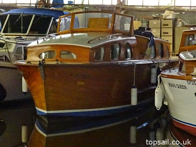 1950 Merrywind Classic Centre Cockpit Motor Cruiser