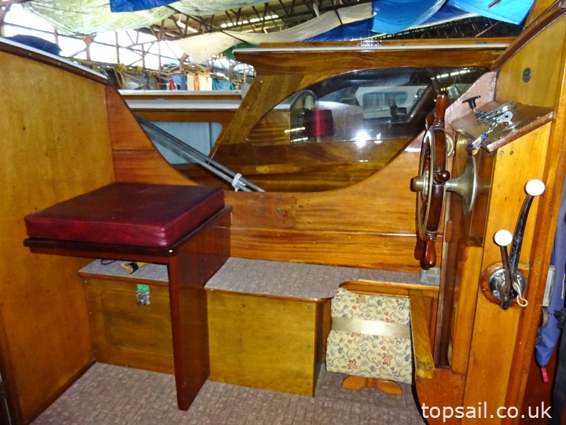 1950 Merrywind Classic Centre Cockpit Motor Cruiser