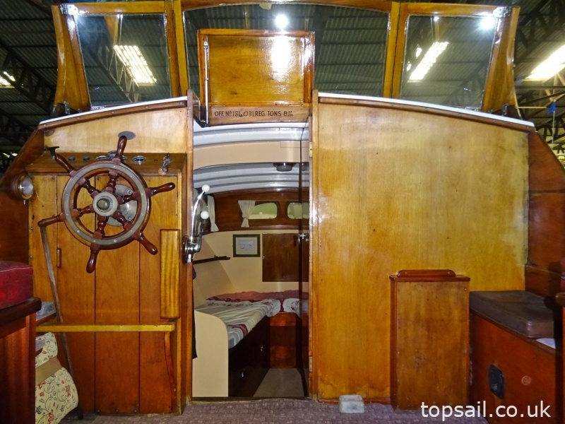 1950 Merrywind Classic Centre Cockpit Motor Cruiser