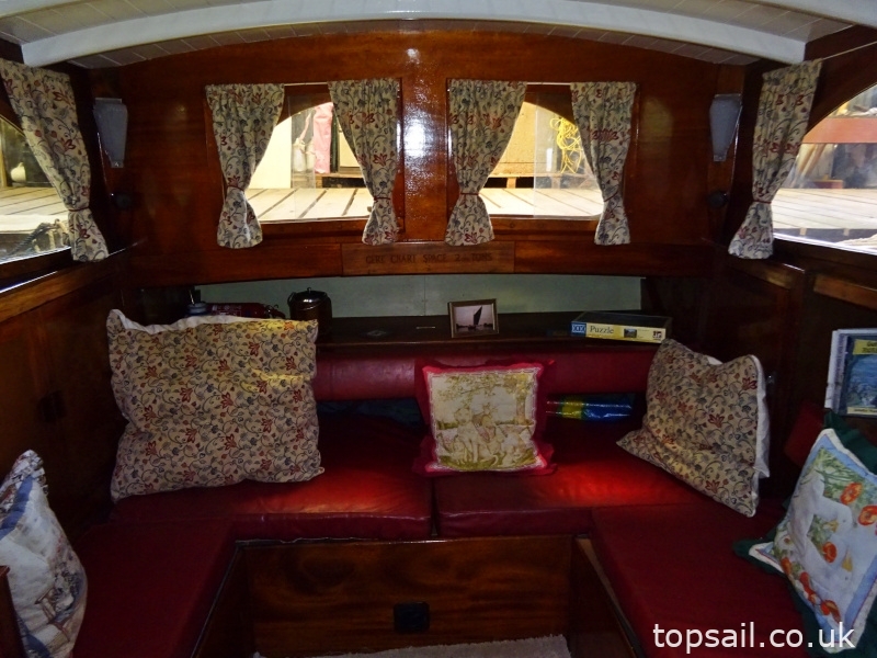 1950 Merrywind Classic Centre Cockpit Motor Cruiser