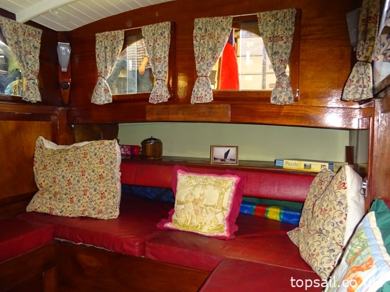 1950 Merrywind Classic Centre Cockpit Motor Cruiser