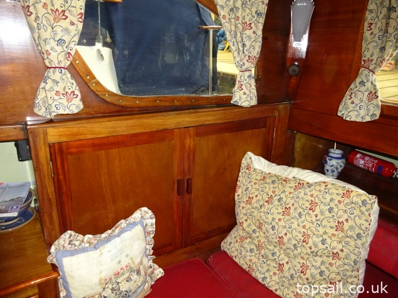 1950 Merrywind Classic Centre Cockpit Motor Cruiser