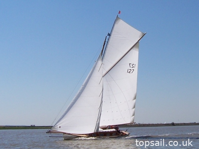 1936 Chumley and Hawke River Cruiser Class