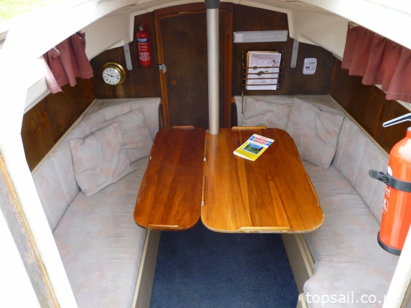 1985 Pegasus 700 (Shallow Fin, Diesel Inboard!)
