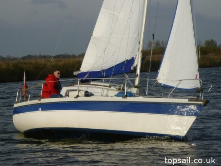 1985 Pegasus 700 (Shallow Fin, Diesel Inboard!)