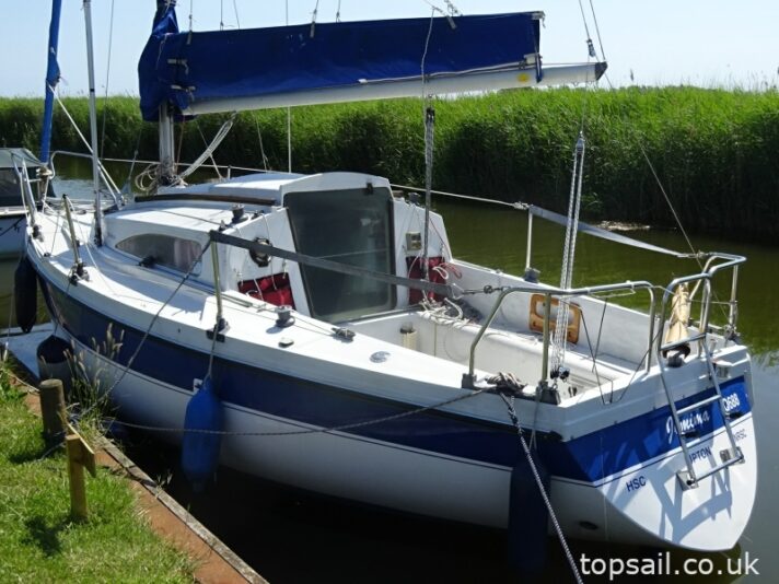 1985 Pegasus 700 (Shallow Fin, Diesel Inboard!)
