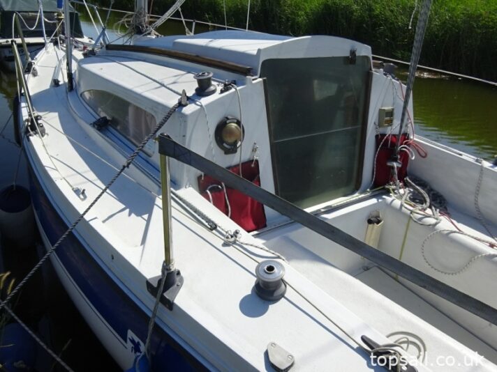 1985 Pegasus 700 (Shallow Fin, Diesel Inboard!)