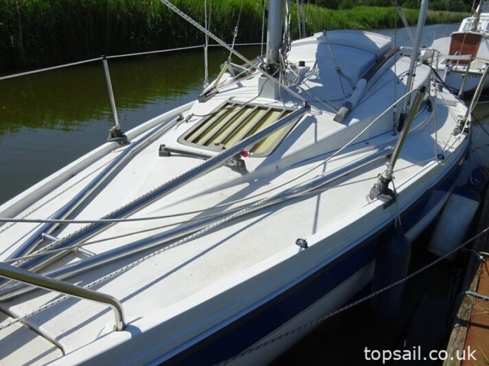 1985 Pegasus 700 (Shallow Fin, Diesel Inboard!)