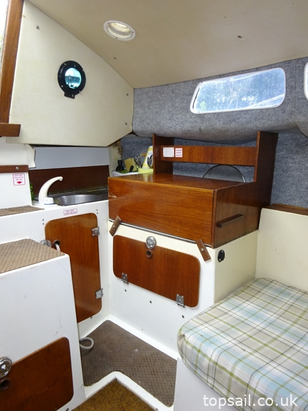 1983 Newbridge Venturer 22