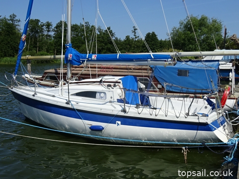 1987 Pegasus 700 (Shallow Fin Keel)
