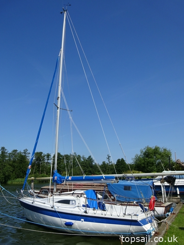 1987 Pegasus 700 (Shallow Fin Keel)