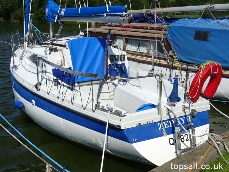1987 Pegasus 700 (Shallow Fin Keel)