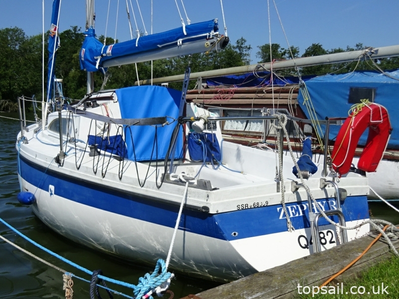 1987 Pegasus 700 (Shallow Fin Keel)