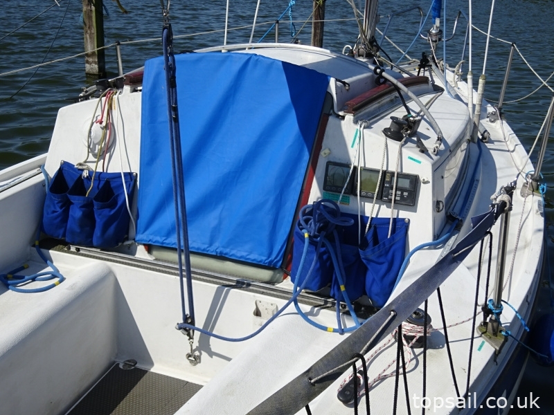 1987 Pegasus 700 (Shallow Fin Keel)