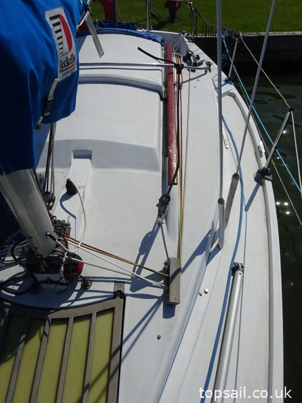 1987 Pegasus 700 (Shallow Fin Keel)