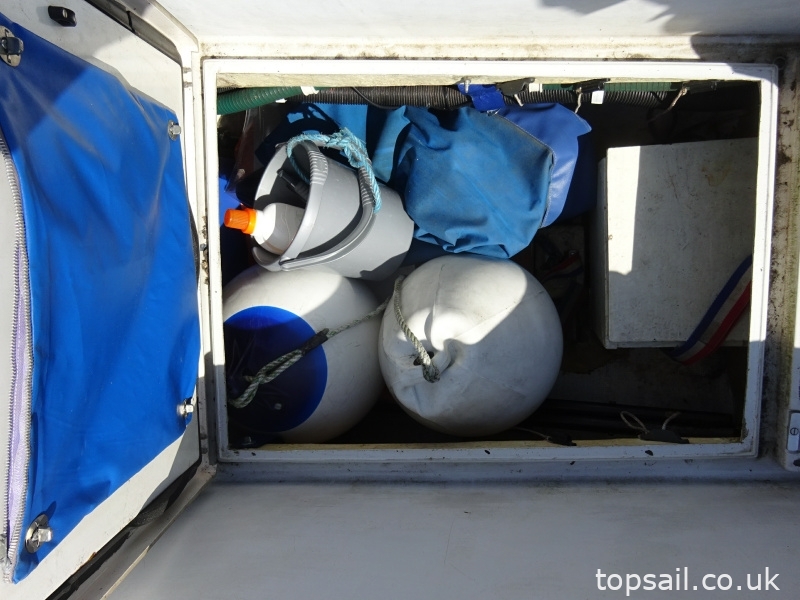 1987 Pegasus 700 (Shallow Fin Keel)