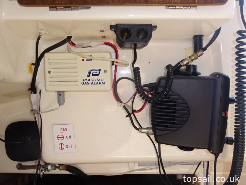 1987 Pegasus 700 (Shallow Fin Keel)