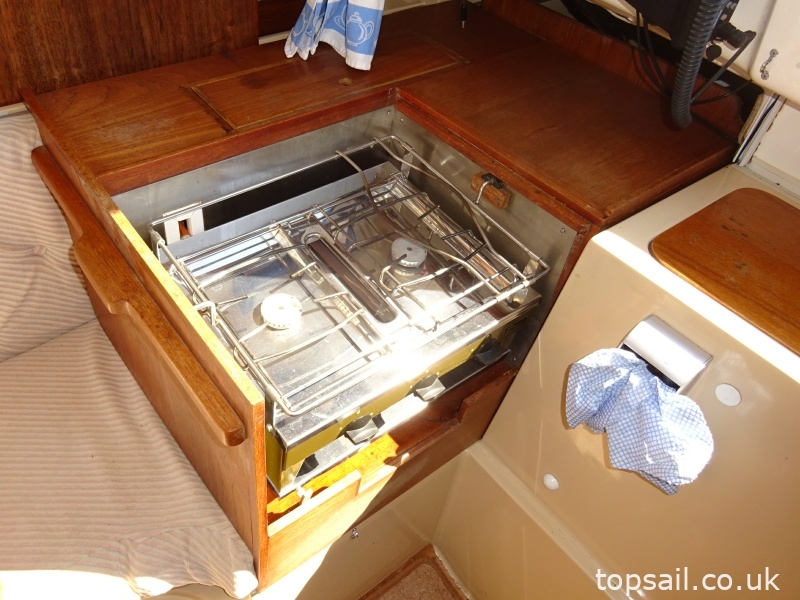 1987 Pegasus 700 (Shallow Fin Keel)