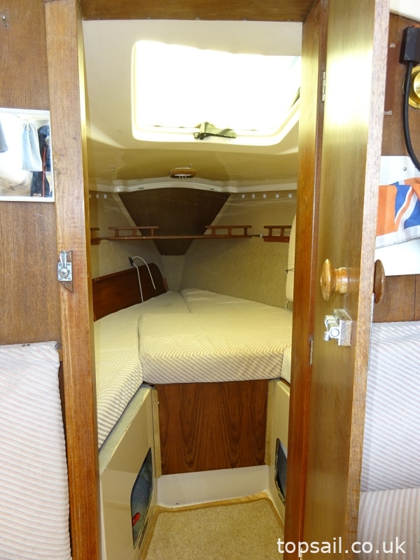 1987 Pegasus 700 (Shallow Fin Keel)