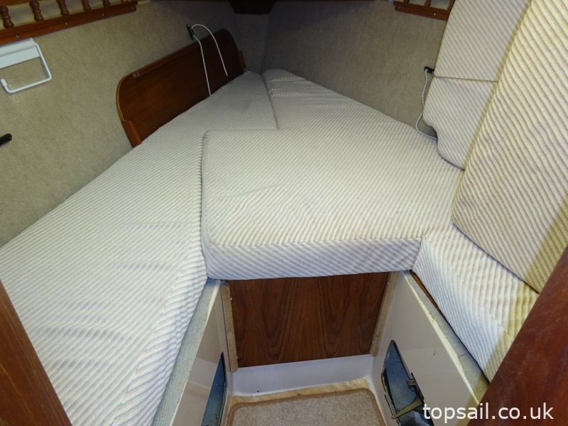 1987 Pegasus 700 (Shallow Fin Keel)