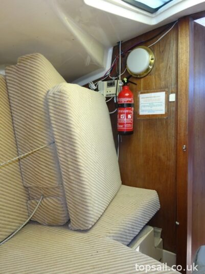 1987 Pegasus 700 (Shallow Fin Keel)